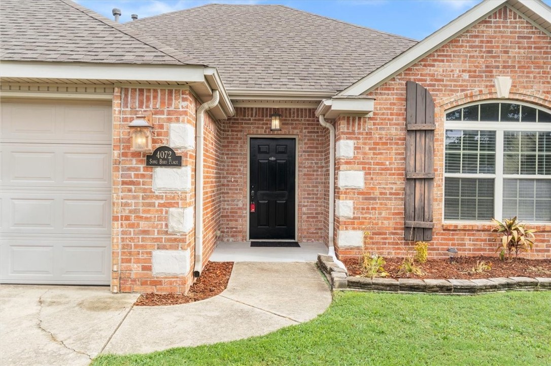 4072 Song Bird Place