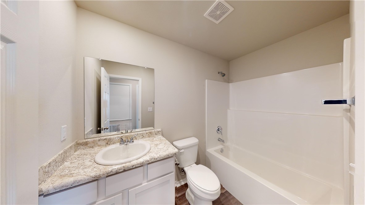 1904 E Little John Drive