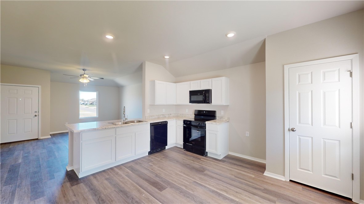 1904 E Little John Drive