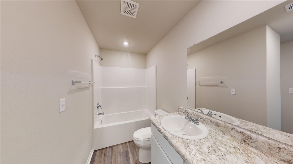 1904 E Little John Drive