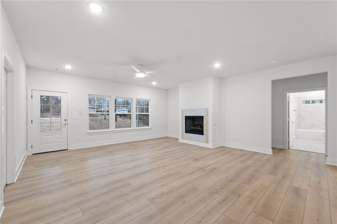 32 Lochgilphead Lane