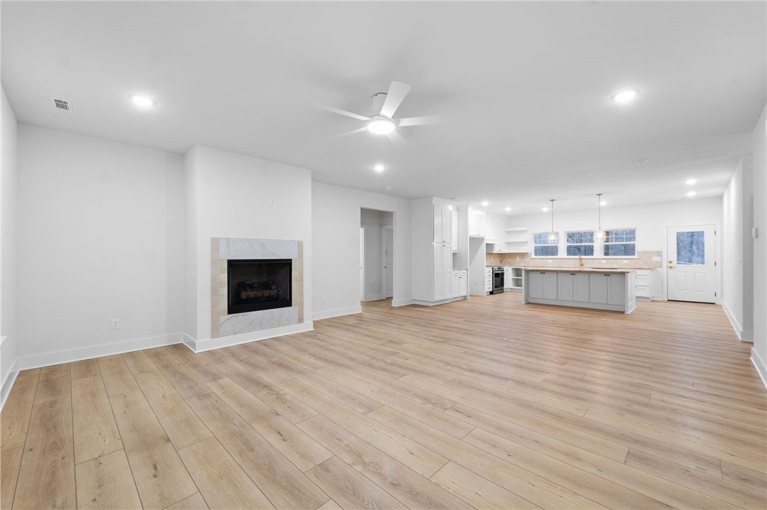 32 Lochgilphead Lane