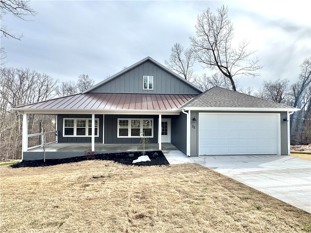 32 Lochgilphead Lane