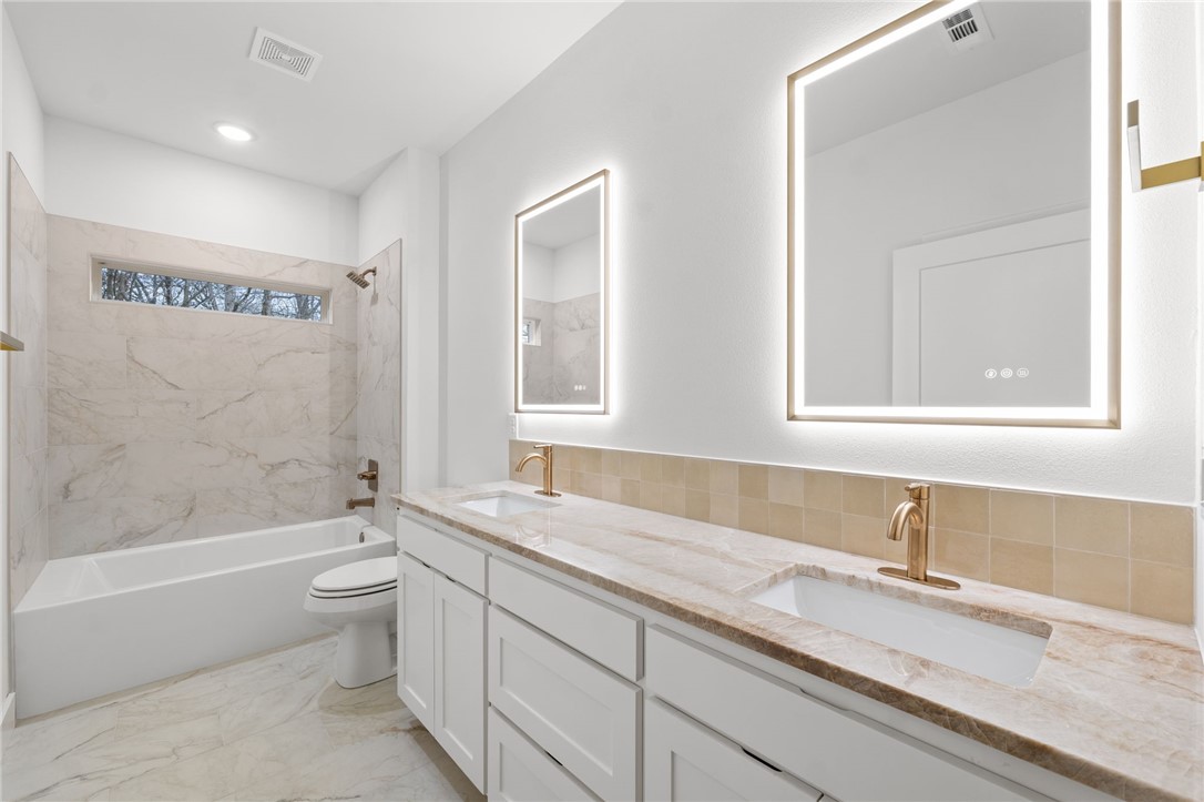 32 Lochgilphead Lane