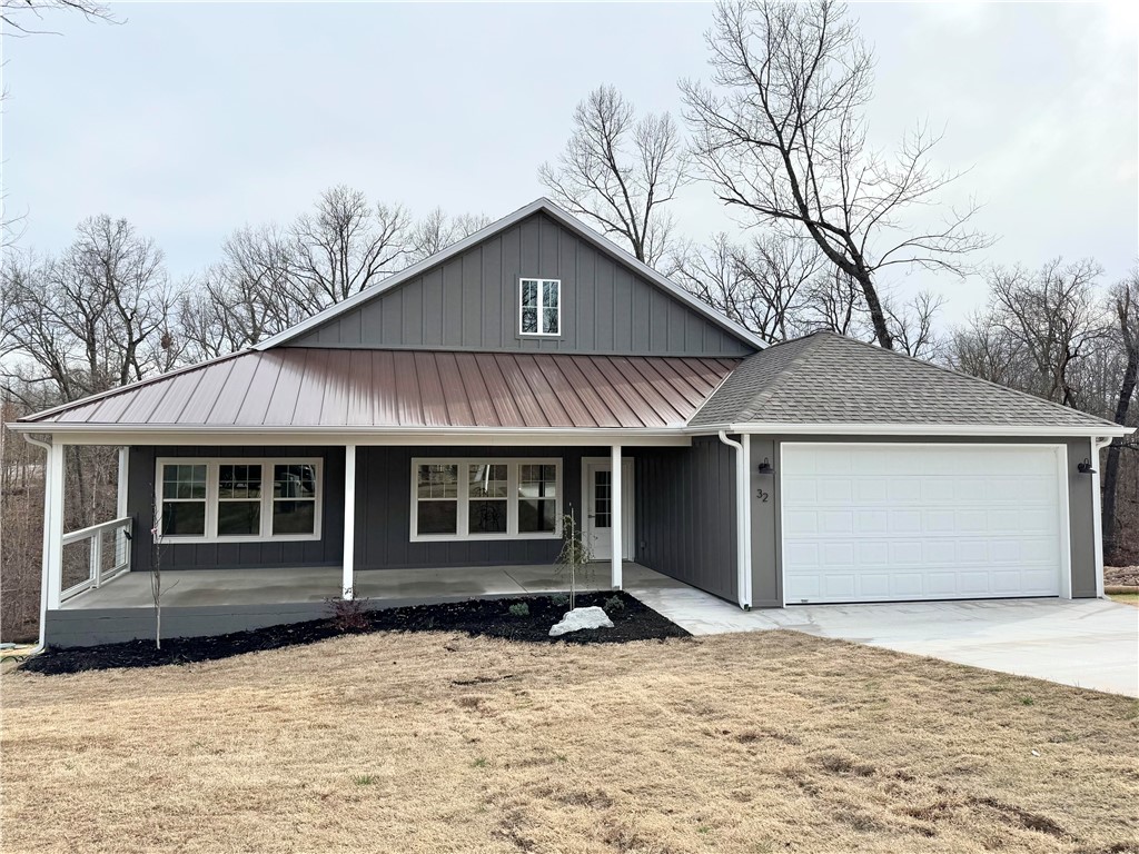 32 Lochgilphead Lane