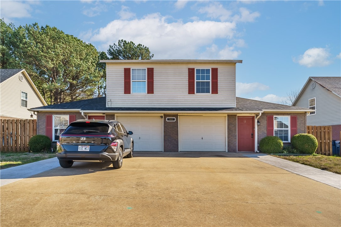 3405 SW Victoria Place