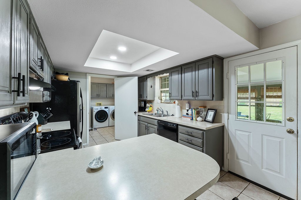 1205 W Geneva Street