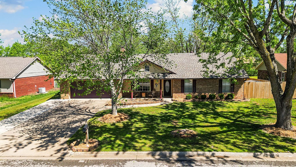 1205 W Geneva Street