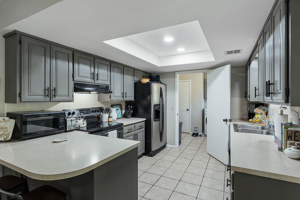 1205 W Geneva Street