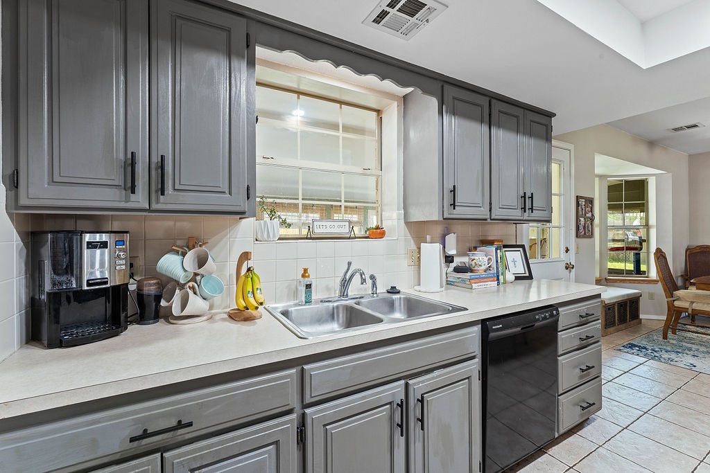 1205 W Geneva Street