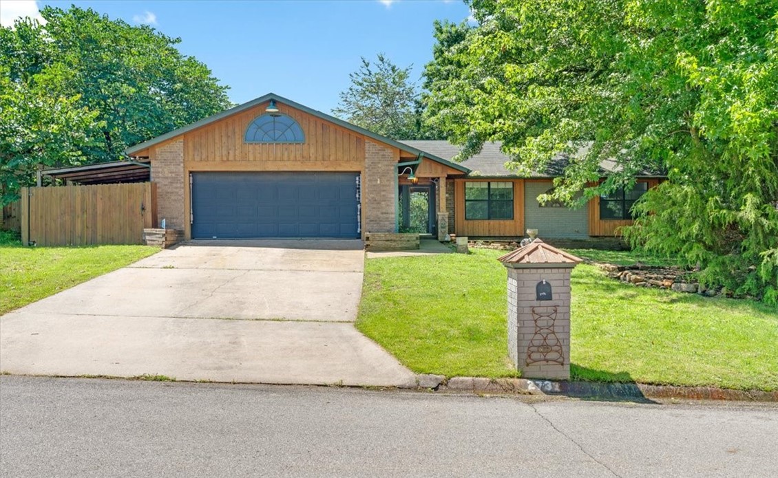 2733 E Ferguson Avenue