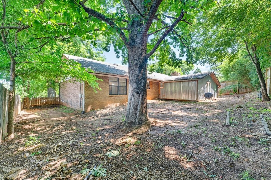 2733 E Ferguson Avenue