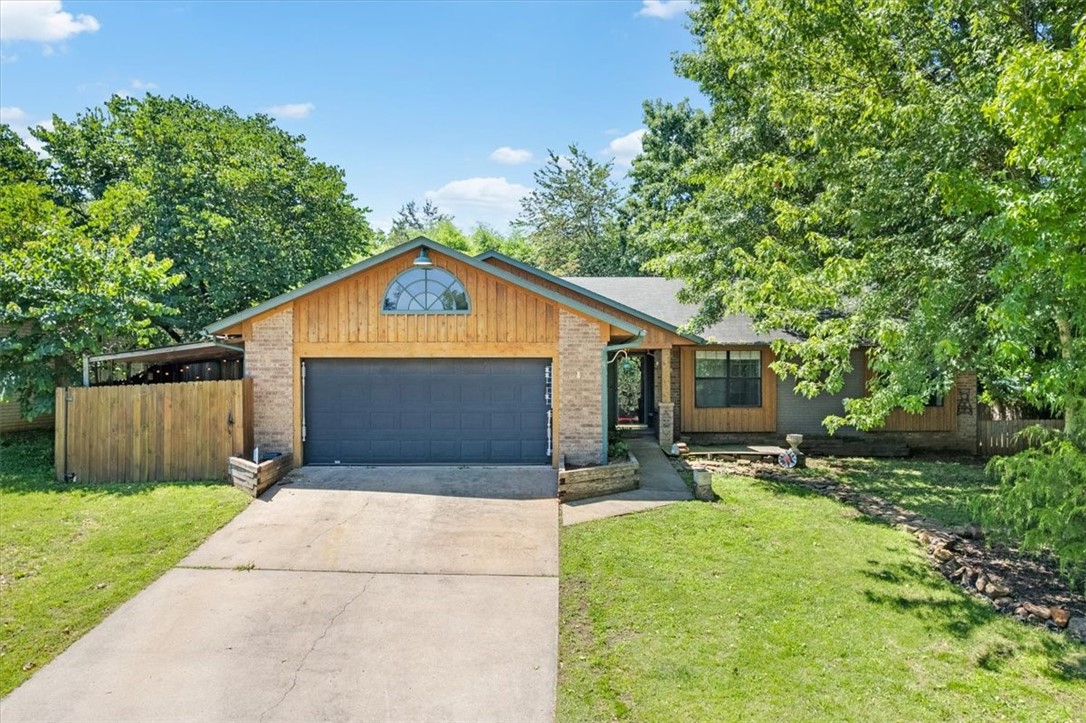 2733 E Ferguson Avenue