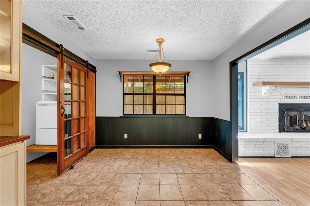 2733 E Ferguson Avenue