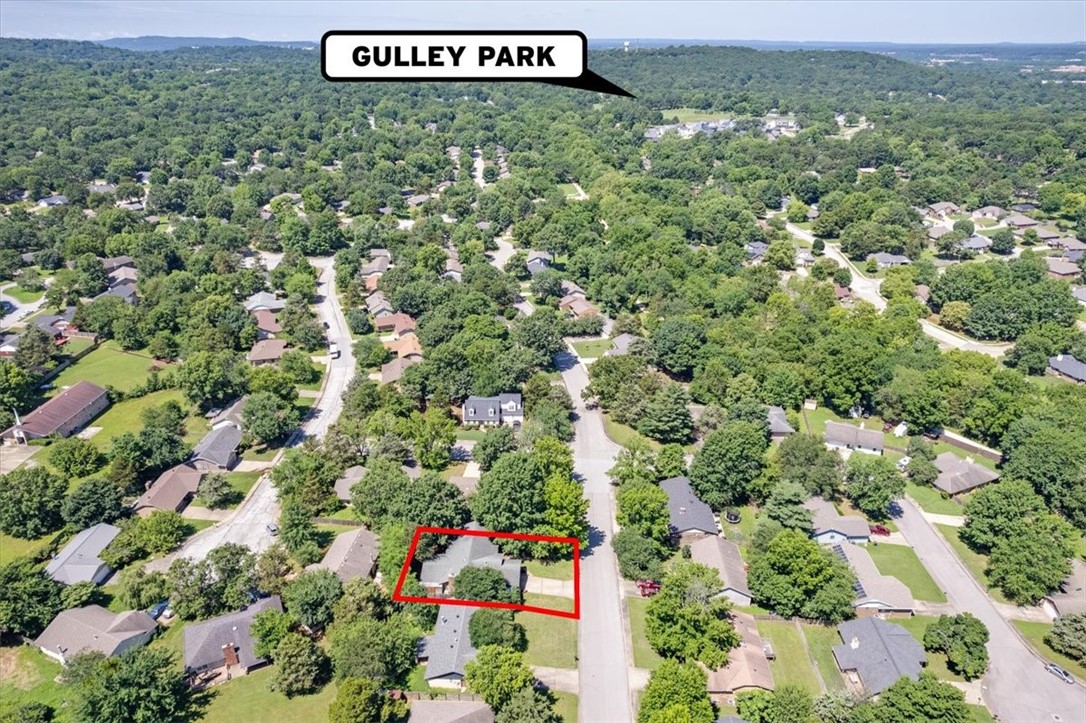 2733 E Ferguson Avenue