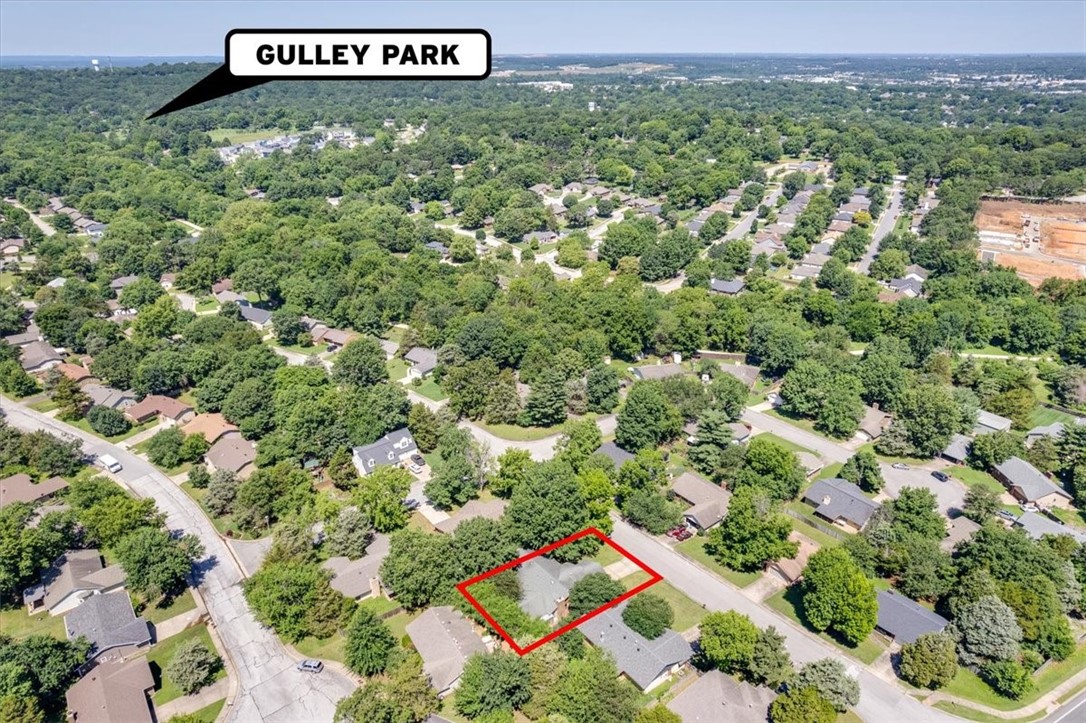 2733 E Ferguson Avenue