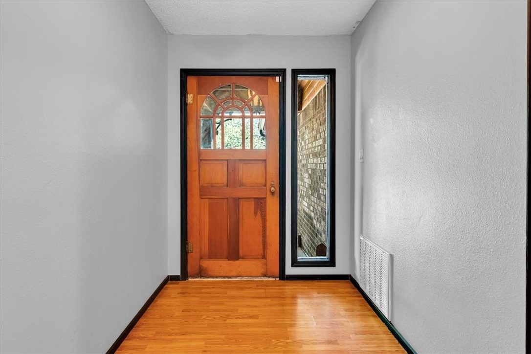 2733 E Ferguson Avenue