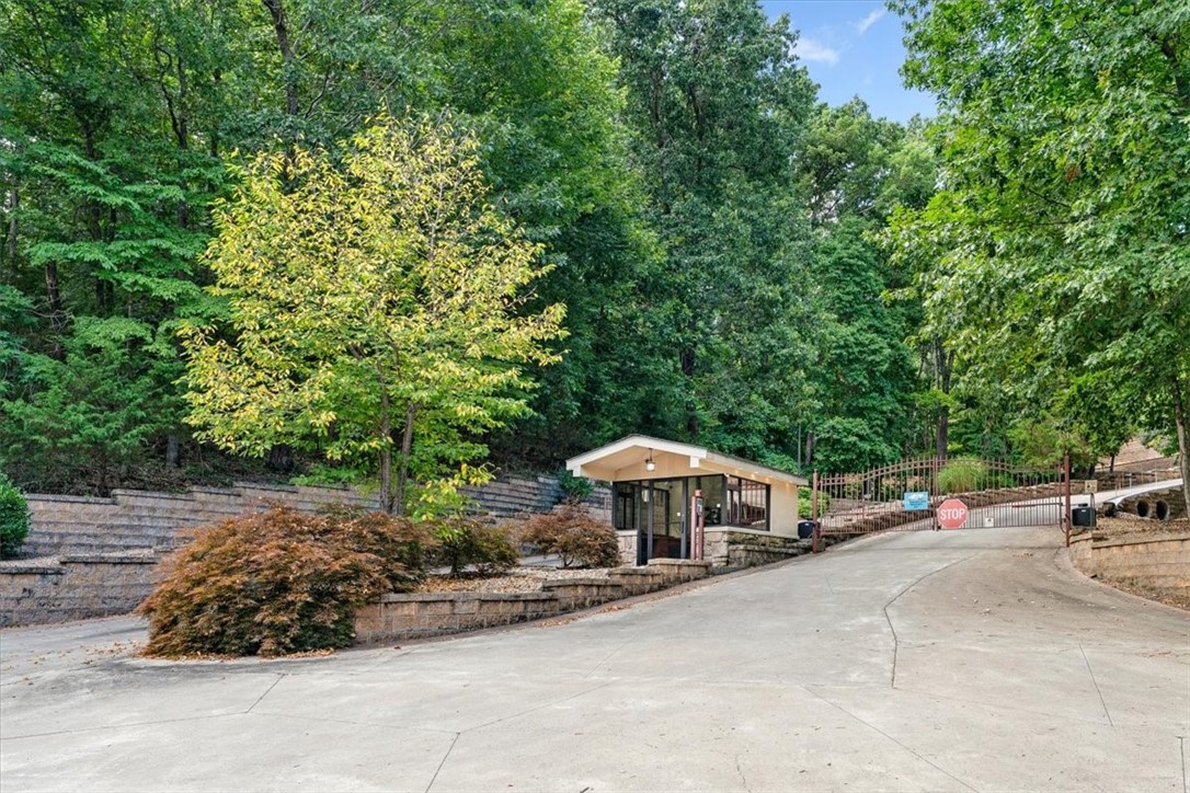 13601 Hobie Court