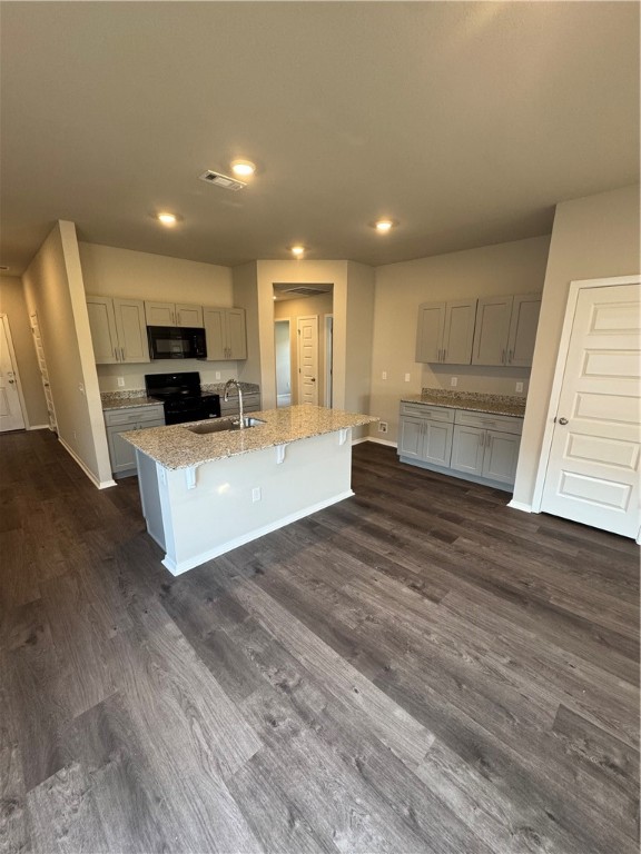 2587 E Meramec Street