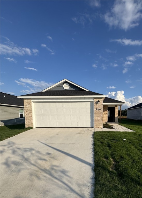 2587 E Meramec Street