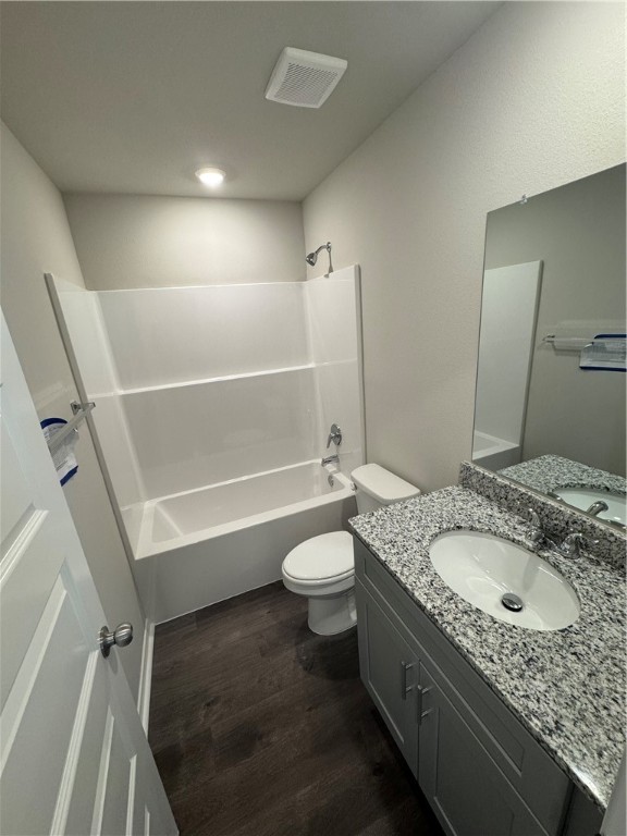 2587 E Meramec Street