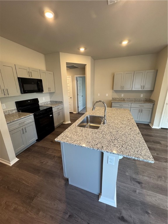 2587 E Meramec Street