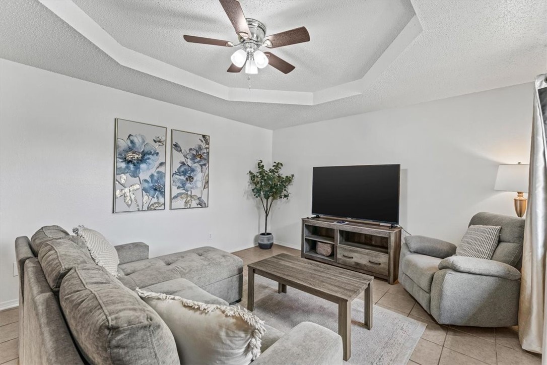 1325-1327 W New Hope Road