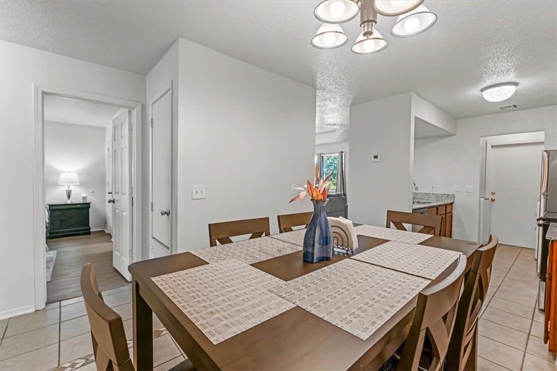 1325-1327 W New Hope Road