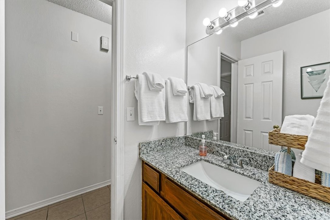 1325-1327 W New Hope Road