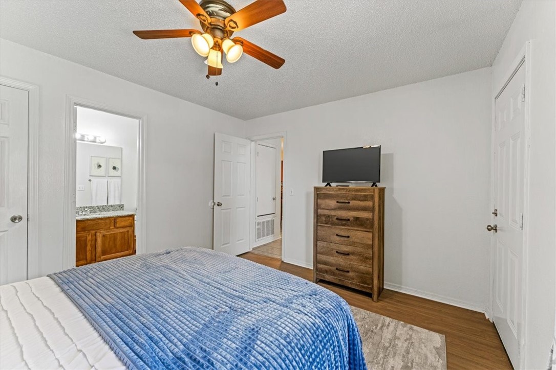 1325-1327 W New Hope Road