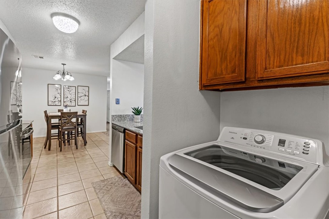 1325-1327 W New Hope Road