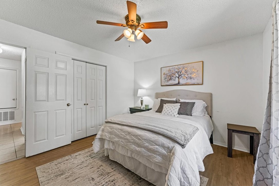 1325-1327 W New Hope Road