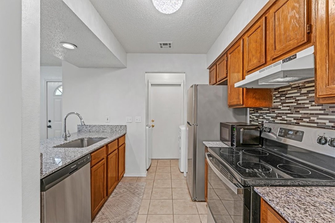 1325-1327 W New Hope Road