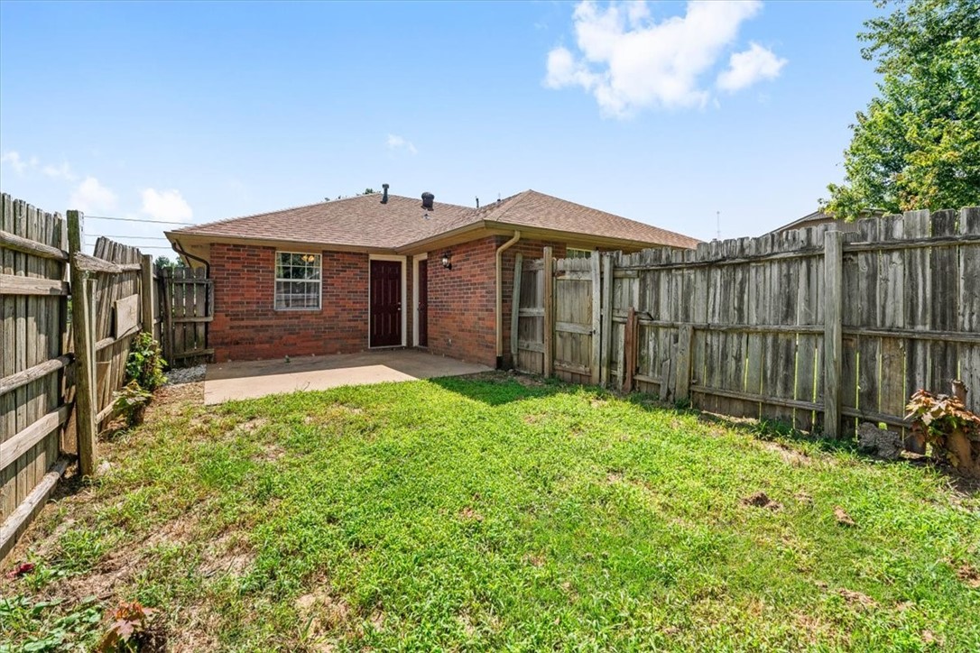 1325-1327 W New Hope Road