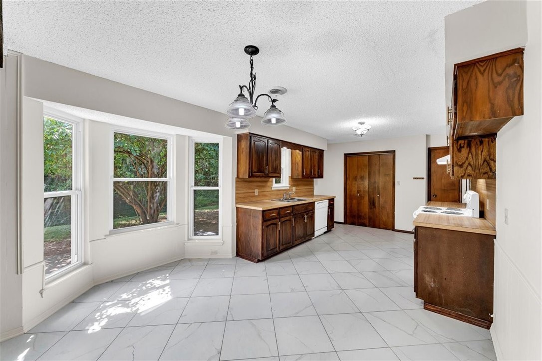 1805 E Furman Street