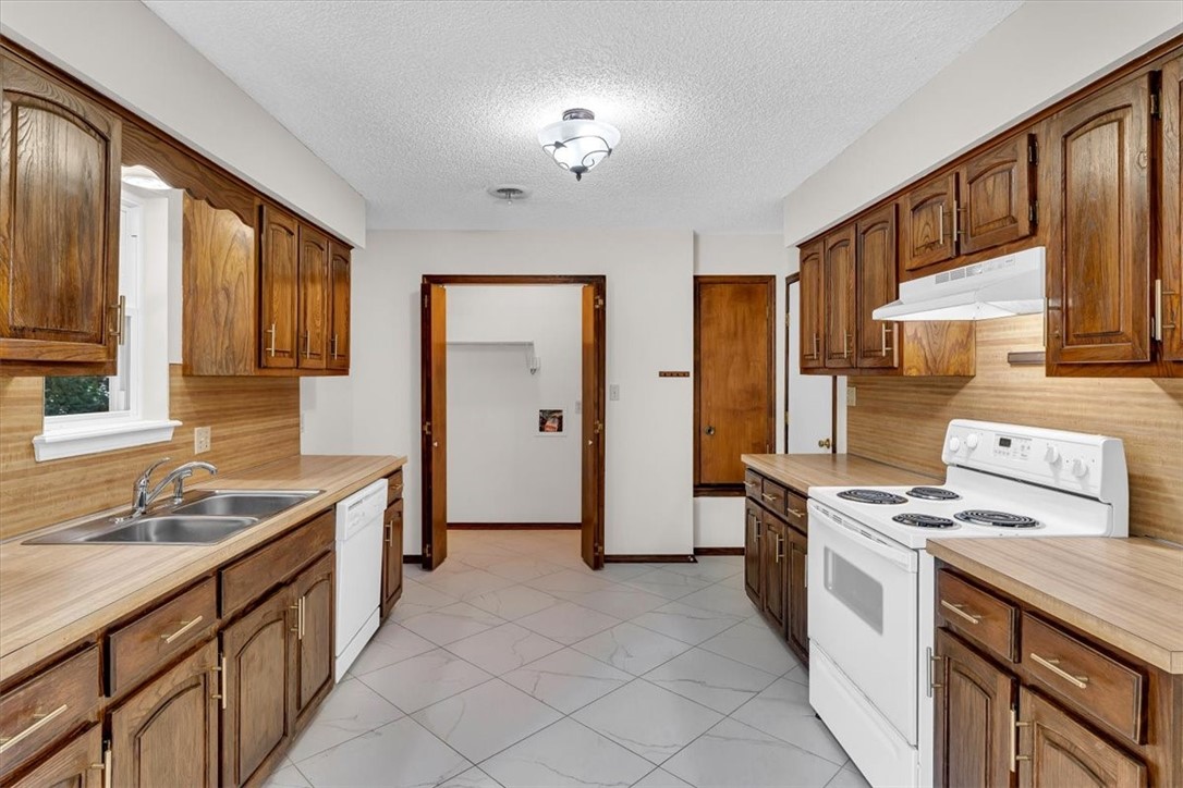 1805 E Furman Street