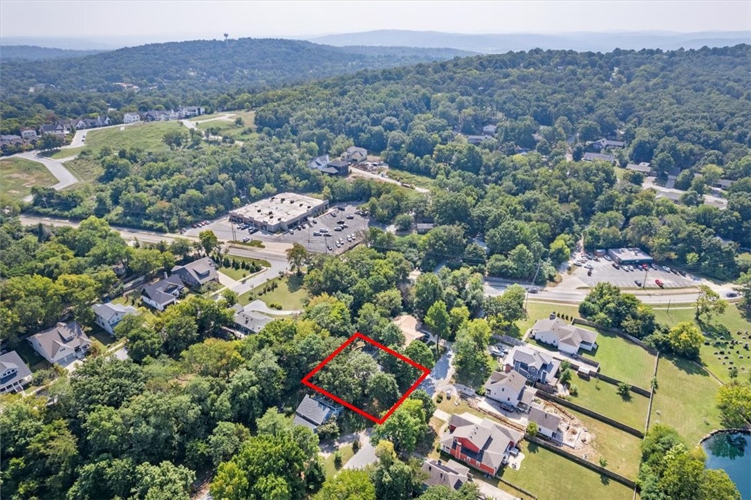 1866 N Winwood Drive