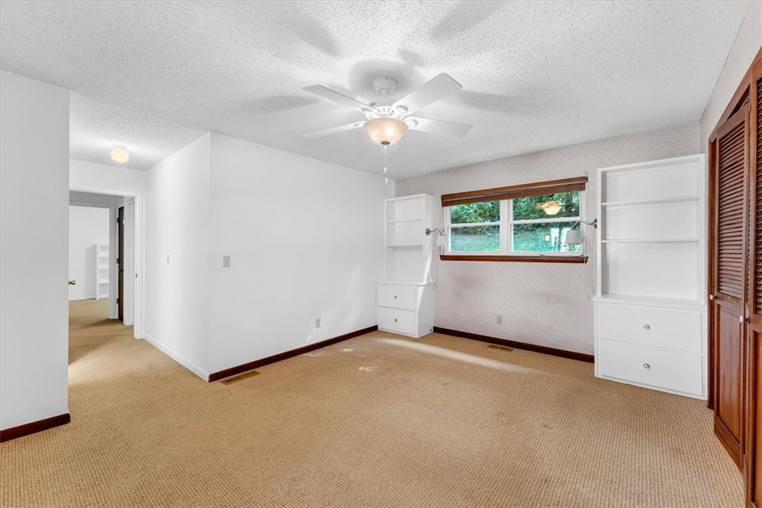 1866 N Winwood Drive