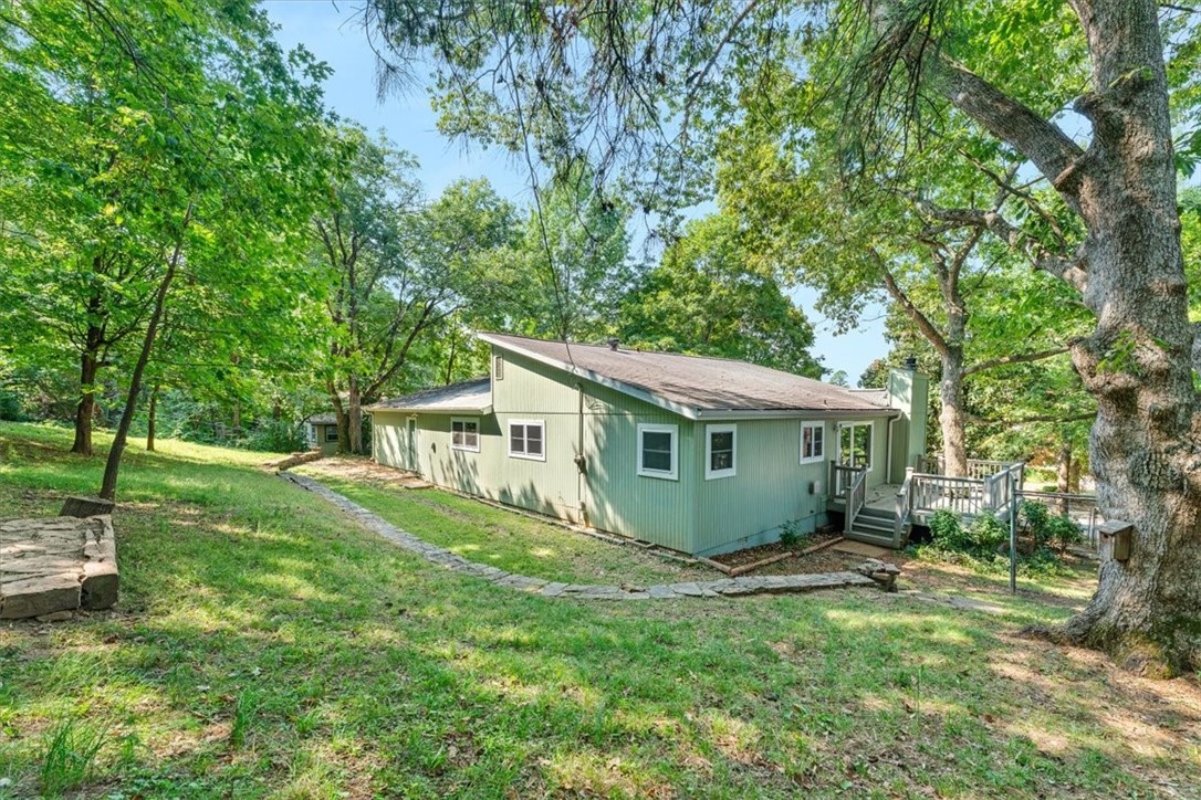 1866 N Winwood Drive