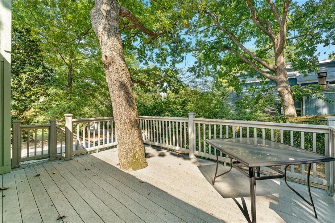 1866 N Winwood Drive