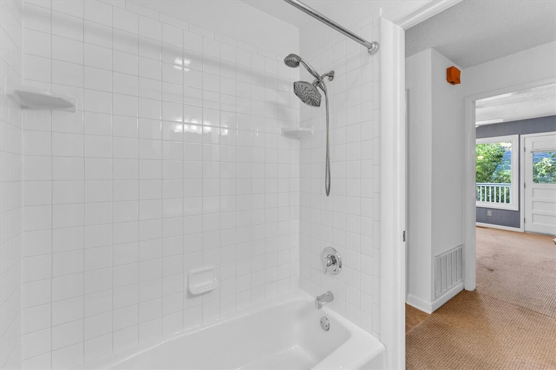 1866 N Winwood Drive