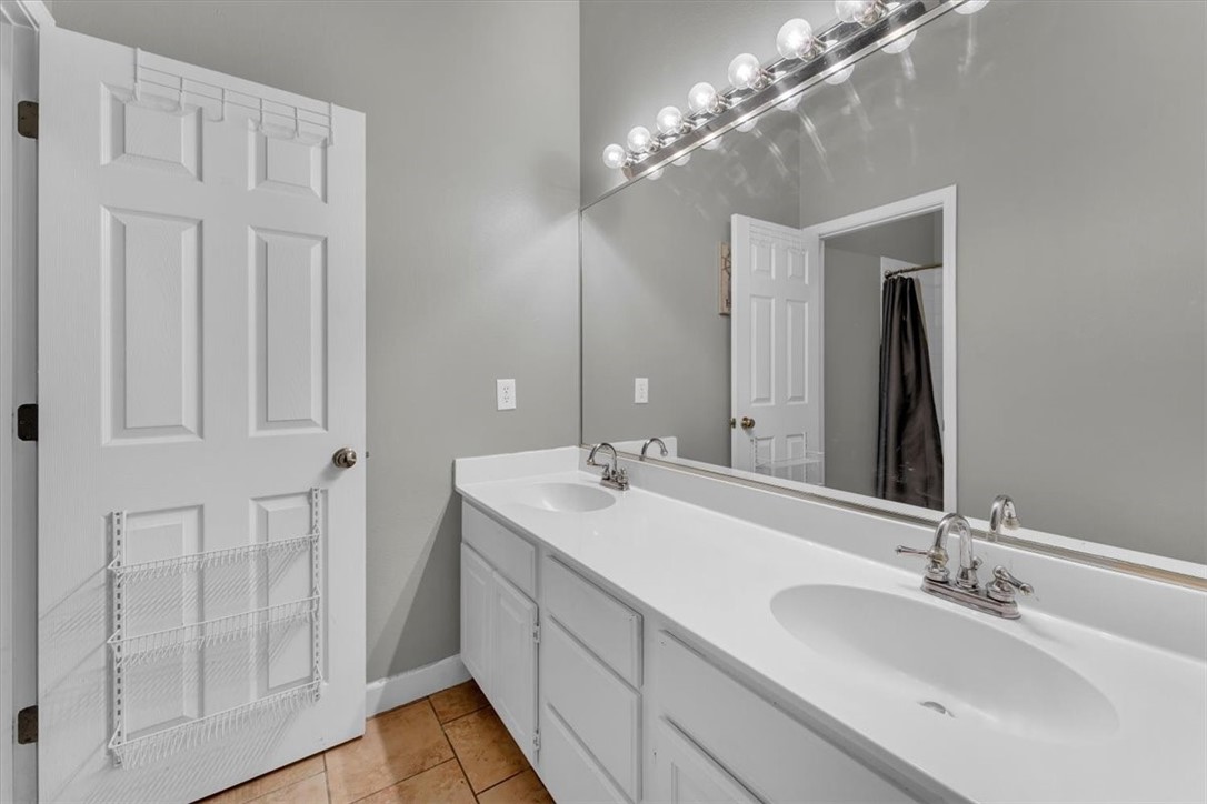 6629 S Tall Oaks Loop