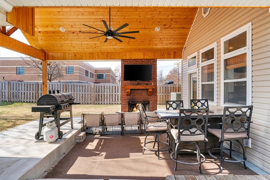 6629 S Tall Oaks Loop