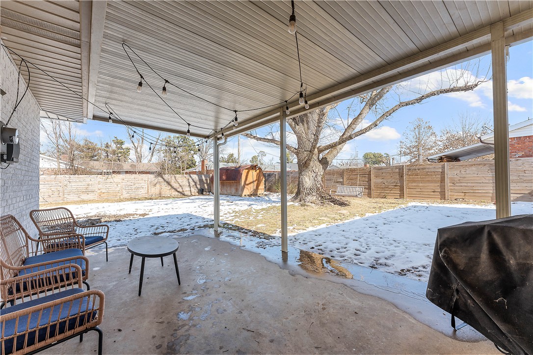 1521 W Gum Street