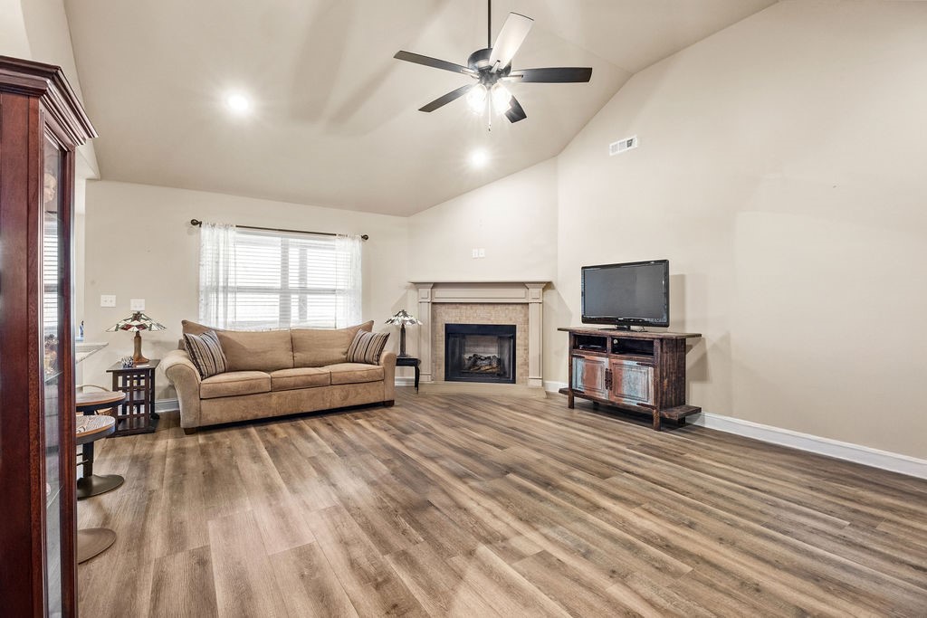 4 Newstead Lane