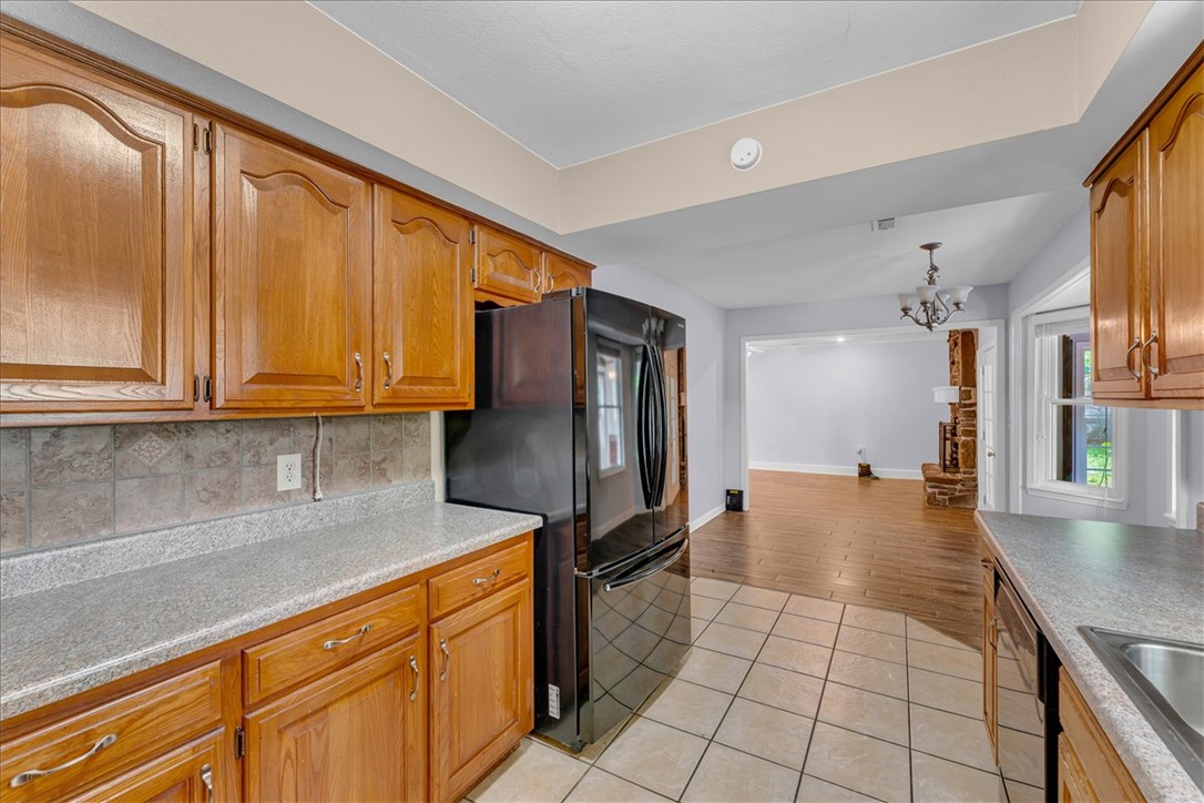 4203 Tomahawk Circle