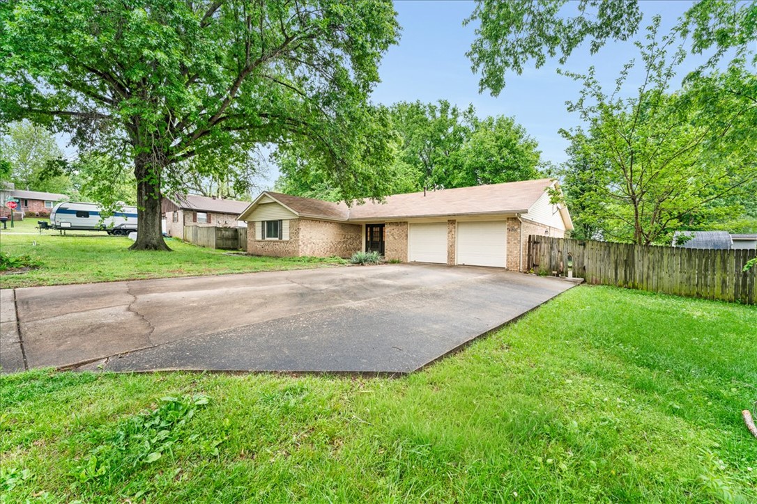 4203 Tomahawk Circle