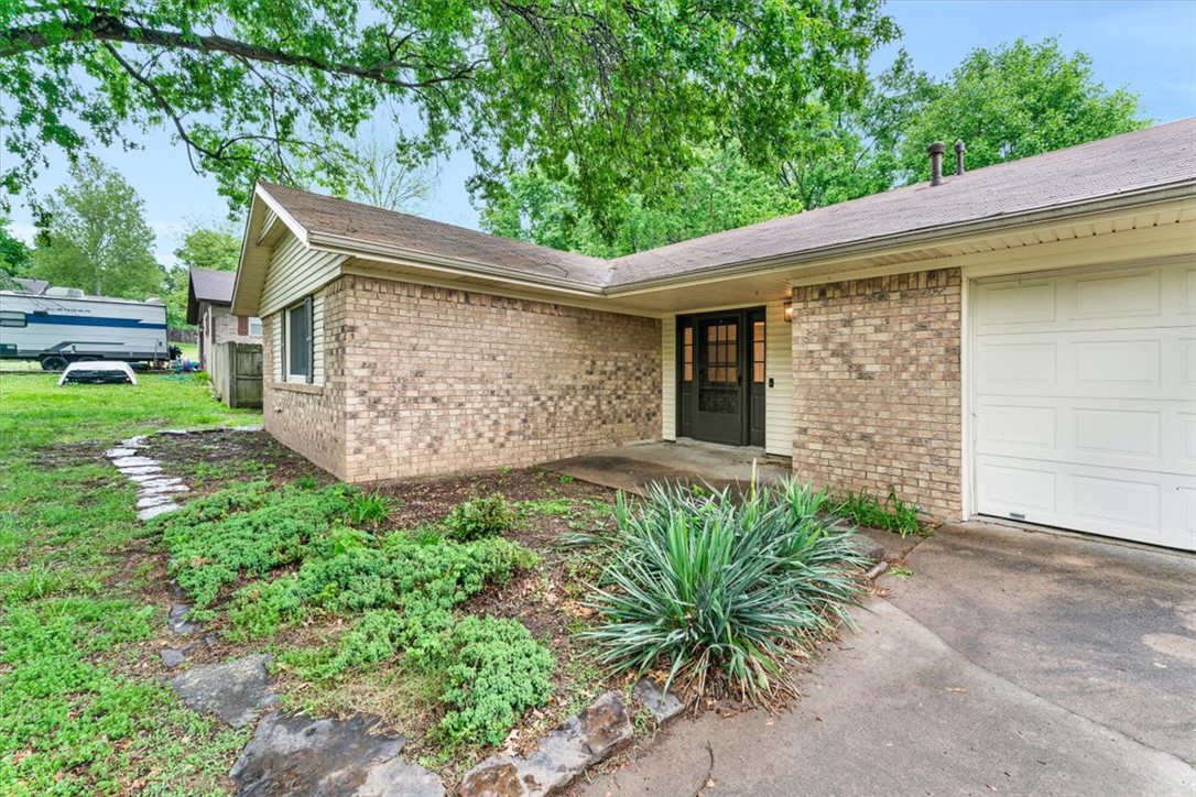 4203 Tomahawk Circle