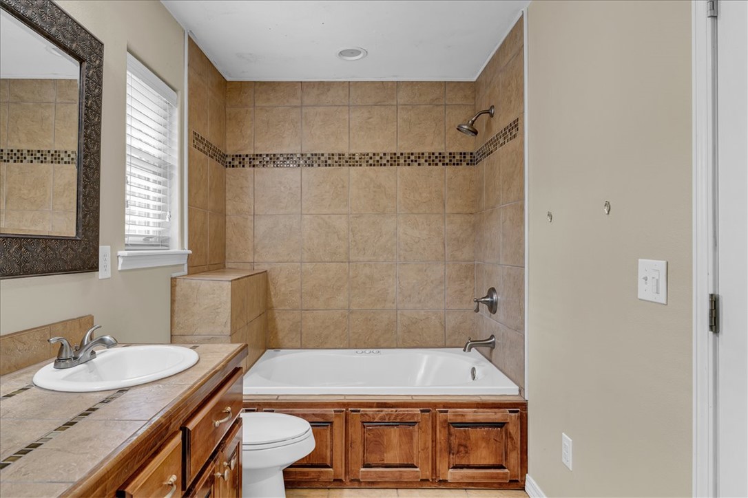 4203 Tomahawk Circle
