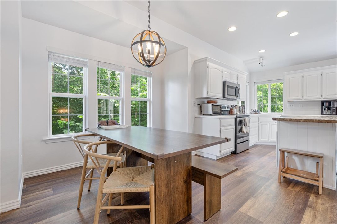 405 NW Grist Mill